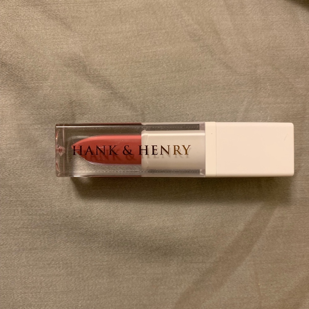 Hank & Henry lipstick in Petal Pusher